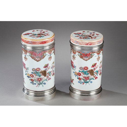 Pair porcelain box for the tea  "famille rose"  decorated with flowers -  Qianlong period -Silver mount 19th century  probably English work